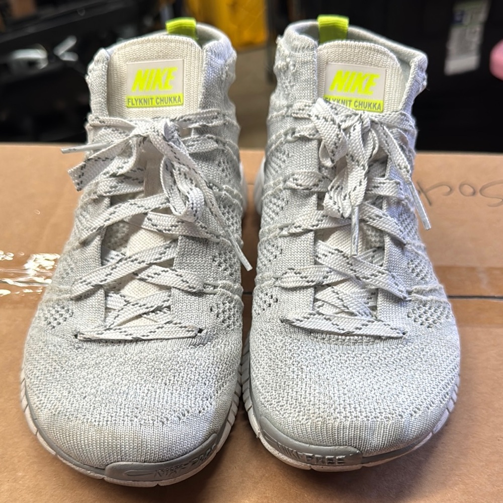 Nike Gray Sneakers with Flyknit and Flex Grooves